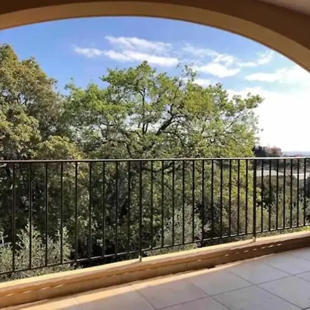 Domaine Lou Bel Azur - Aparthotel *